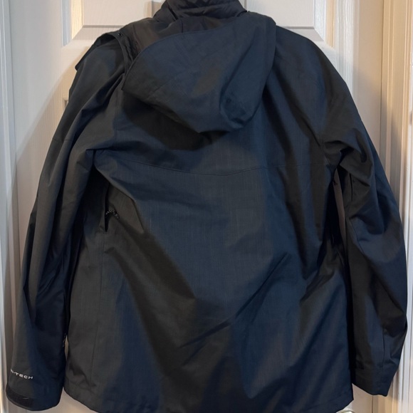 EUC Black Columbia Jacket With Omni tech - X-Small PRICED TO SELL - Picture 6 of 12